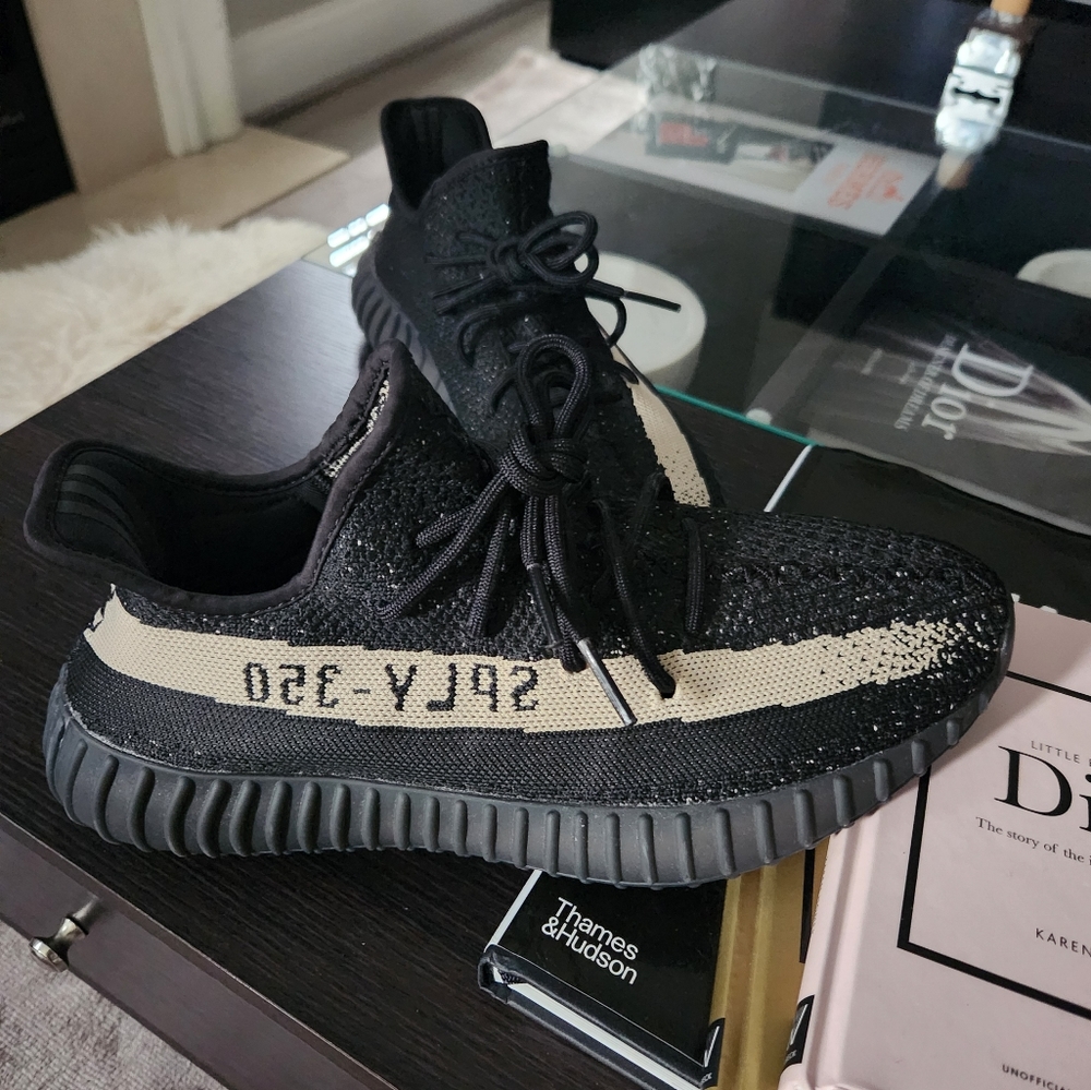 Adidas Yeezy 350 V2 Boost Low SPLY Kanye West Oreo BY1604